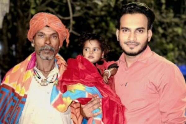Ramzan Shaikh & Team Hopemirror Foundation: Spreading Warmth Through Blanket Support for the Needy