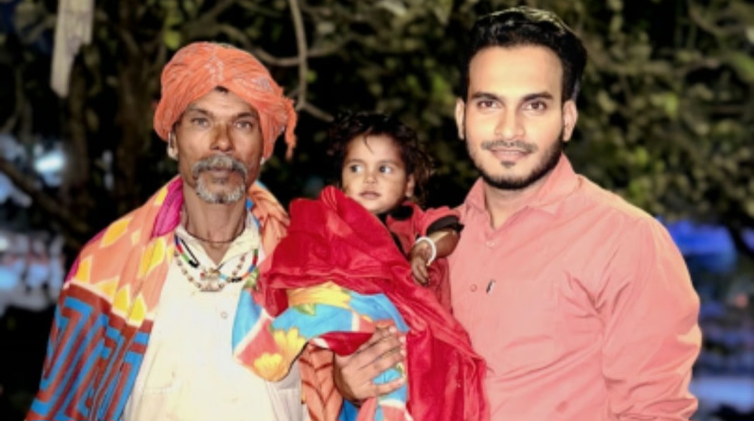 Ramzan Shaikh & Team Hopemirror Foundation: Spreading Warmth Through Blanket Support for the Needy